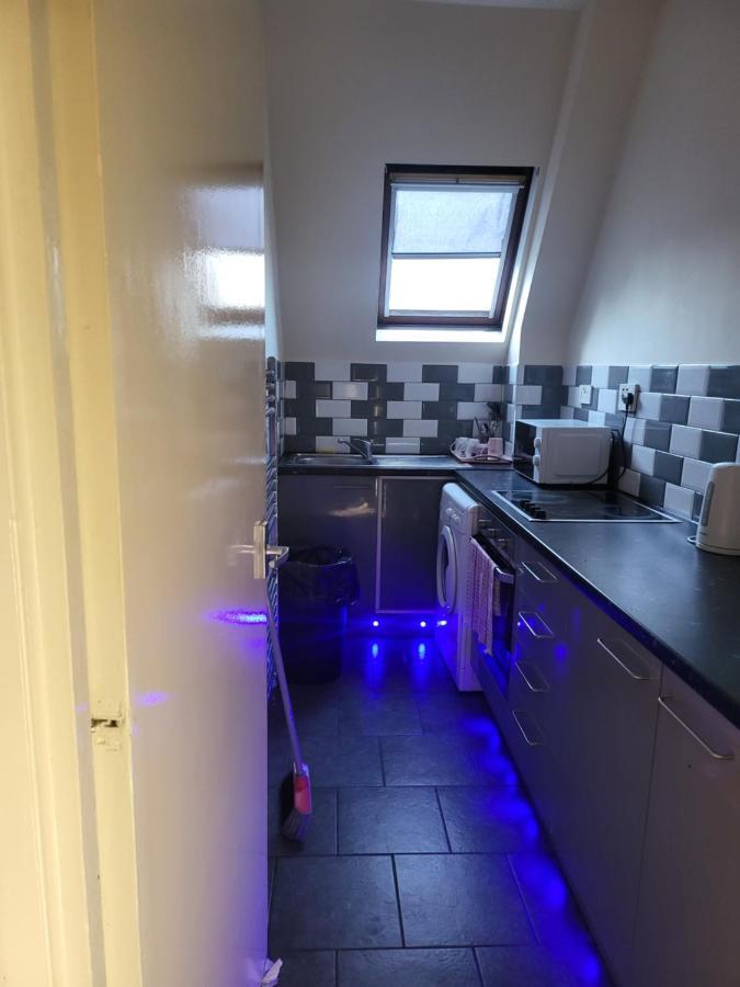 Cozzy 2 Roooms With 2 Beds Hotel Bradford  Bagian luar foto